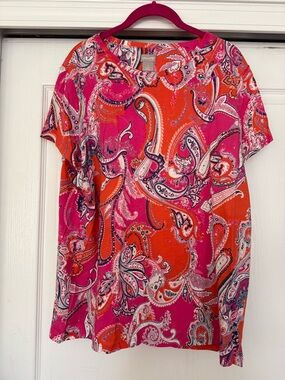 Chico's Pink & Orange Paisley V-Neck Short Sleeve Top